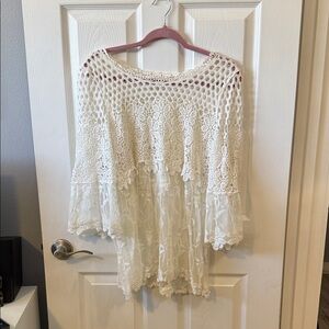 Chic White Crochet Lace Blouse